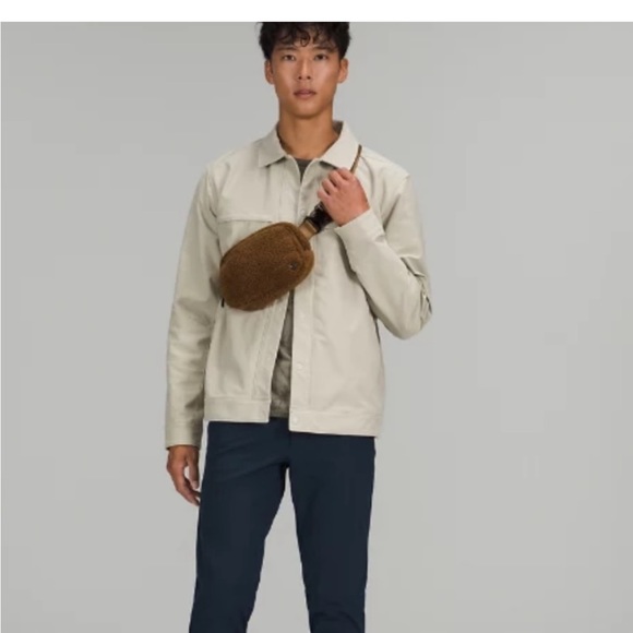 SOLD! Lululemon Athletica Everywhere Belt Bag Fleece Burnt Carmel - Picture 5 of 5